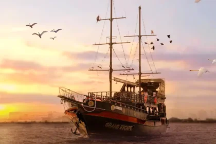 Black Pearl Sightseeing Cruise